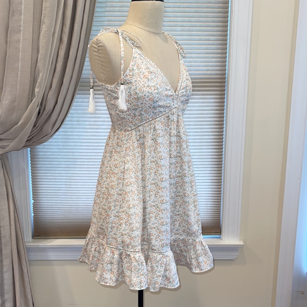 NWT Lyon Australia Floral Tassel Tie Mini Summer Dress - Picture 4 of 7